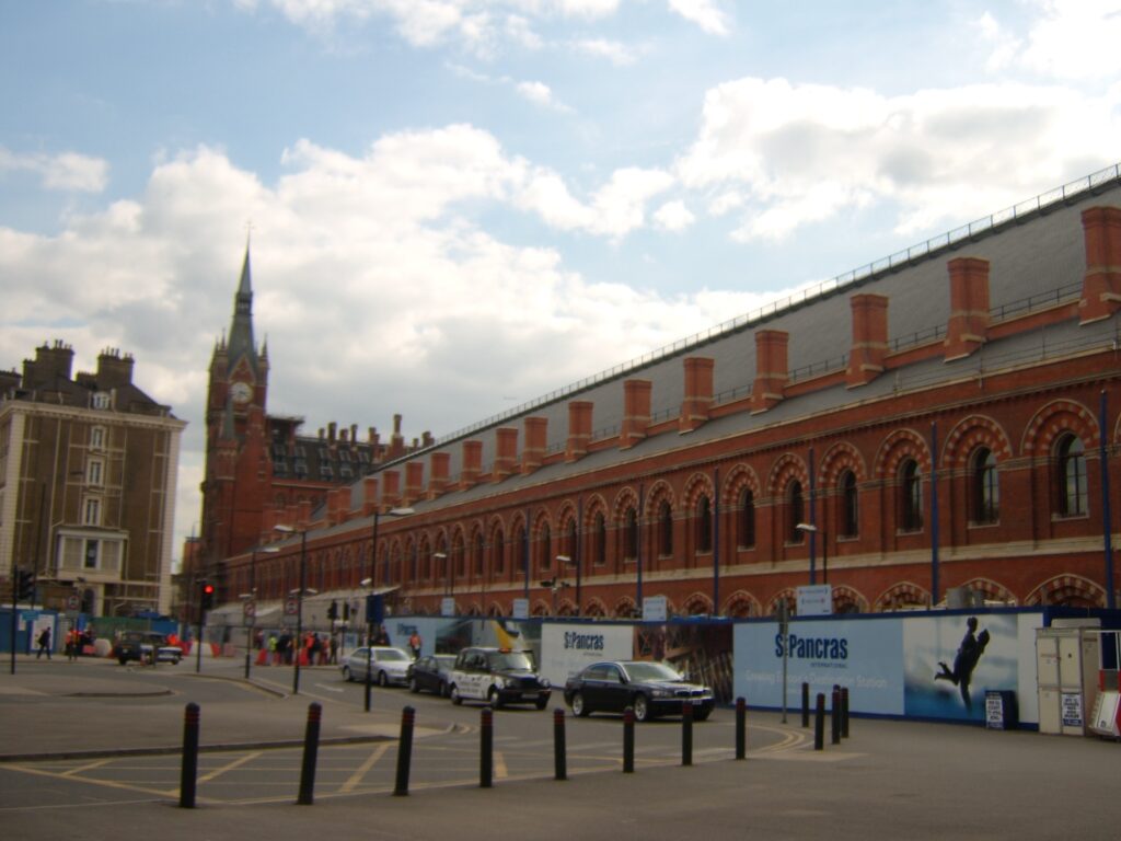 A photo of St Pancras station in 2007